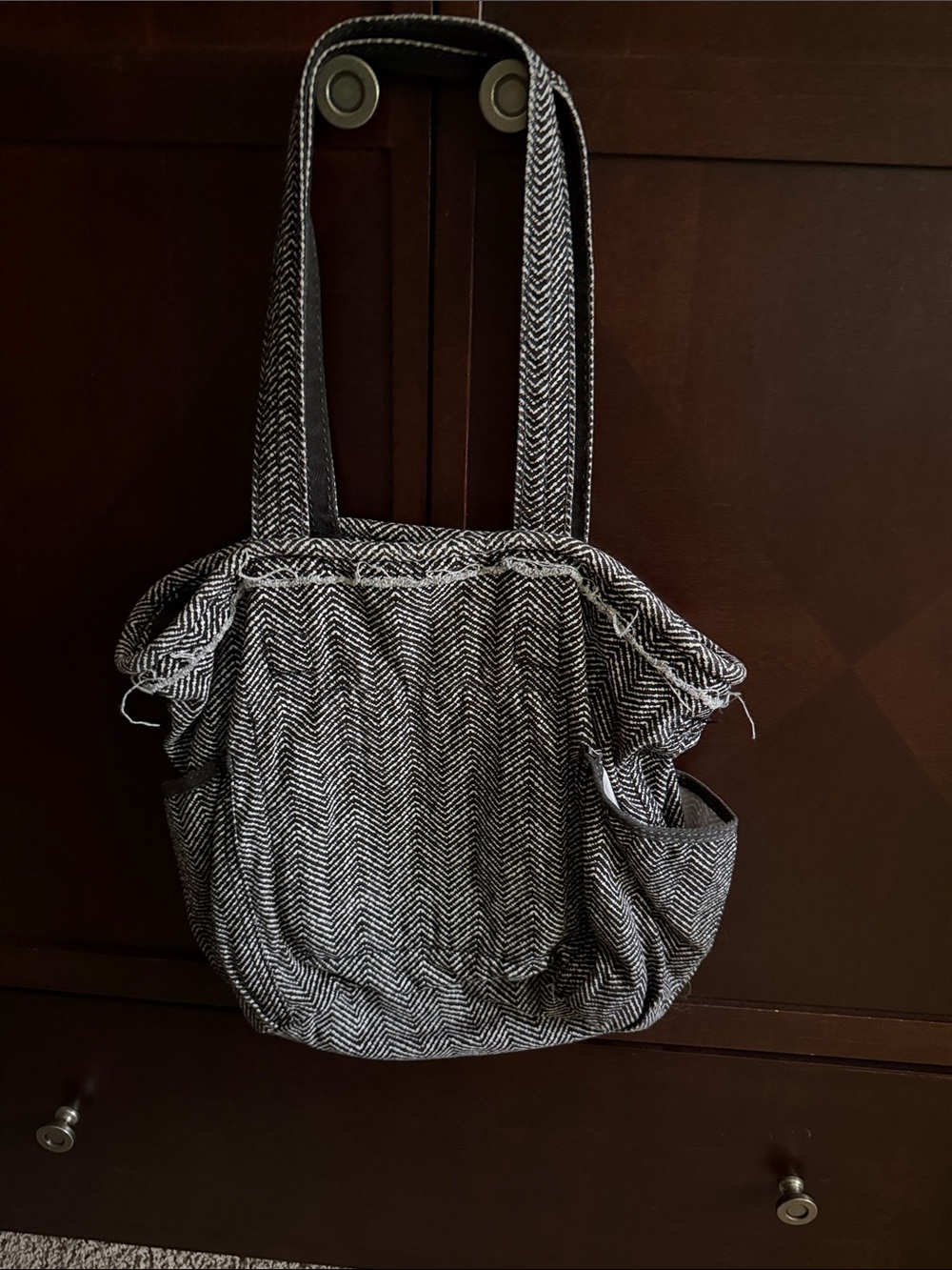 Thirty-One Black & White Herringbone metro Retro Women’s Tote Bag